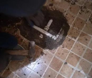 无锡市卫生间漏水维修公司为您分享下卫生间渗水如何处理及注意事项