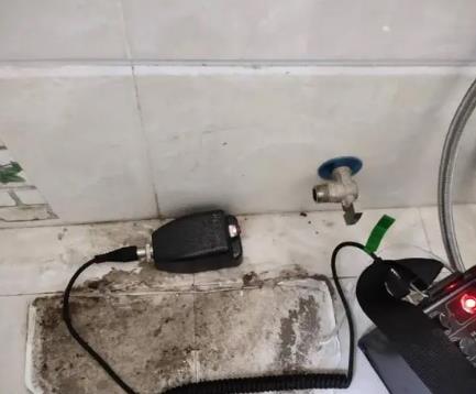 无锡市屋顶漏水维修公司分享下卫生间漏水的危害及解决方法